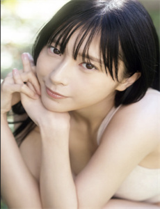 《娇妻肉交换27部多P小美与子》